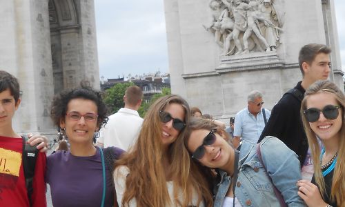Homestay Immersion France - Private French courses in France - students enjoying tourism and culture in France