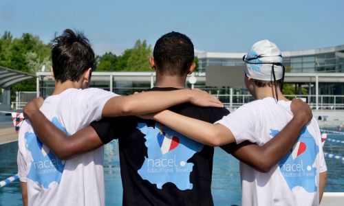 You don't know what to do this summer? Learn French while playing sports at a great summer camp in France!