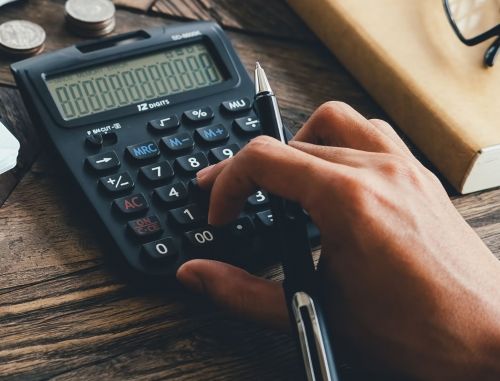 Bolsas de Estudo e Ajuda Financeira para Estudantes Franceses viajando para o Exterior